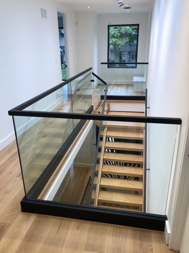 Modern Glass Staircase